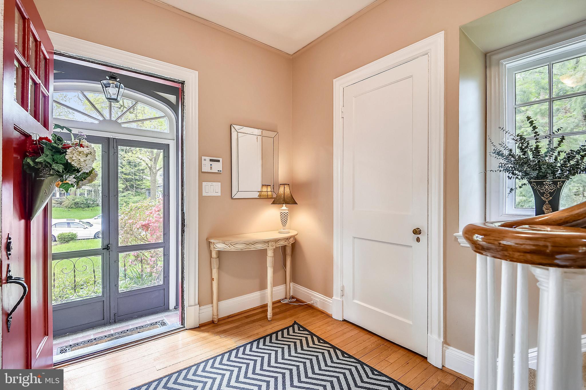 2208 South Road Baltimore, MD 21209 - Photo 6 of 55 Foyer