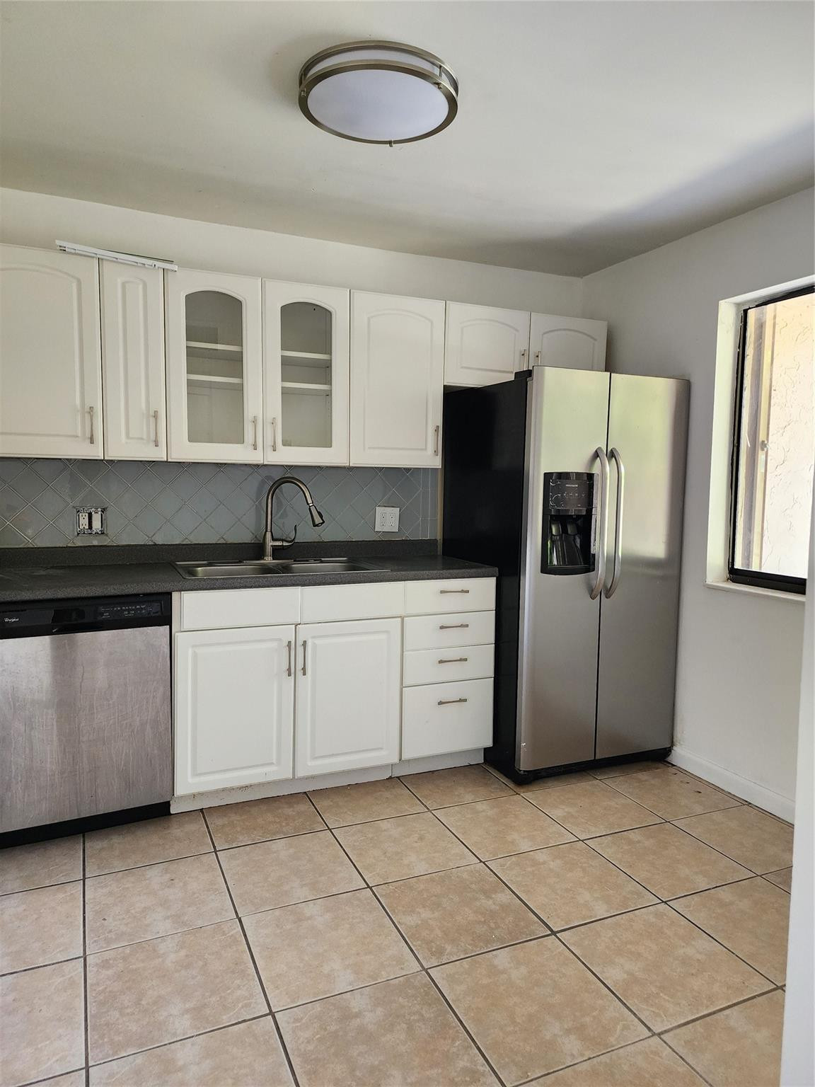 390 Racquet Club Road, Unit 204 Weston, FL 33326 - Photo 4 of 9 Photo 4