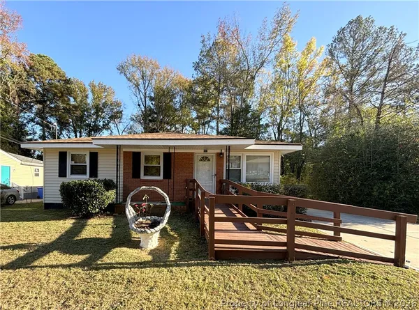 $1,350 | 931 Fleetwood Drive, Fayetteville, NC 28305