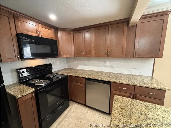 $1,350 | 931 Fleetwood Drive, Fayetteville, NC 28305