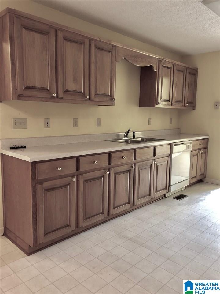 300 Beaver Ridge Drive Ashville, AL 35953 - Photo 7 of 20