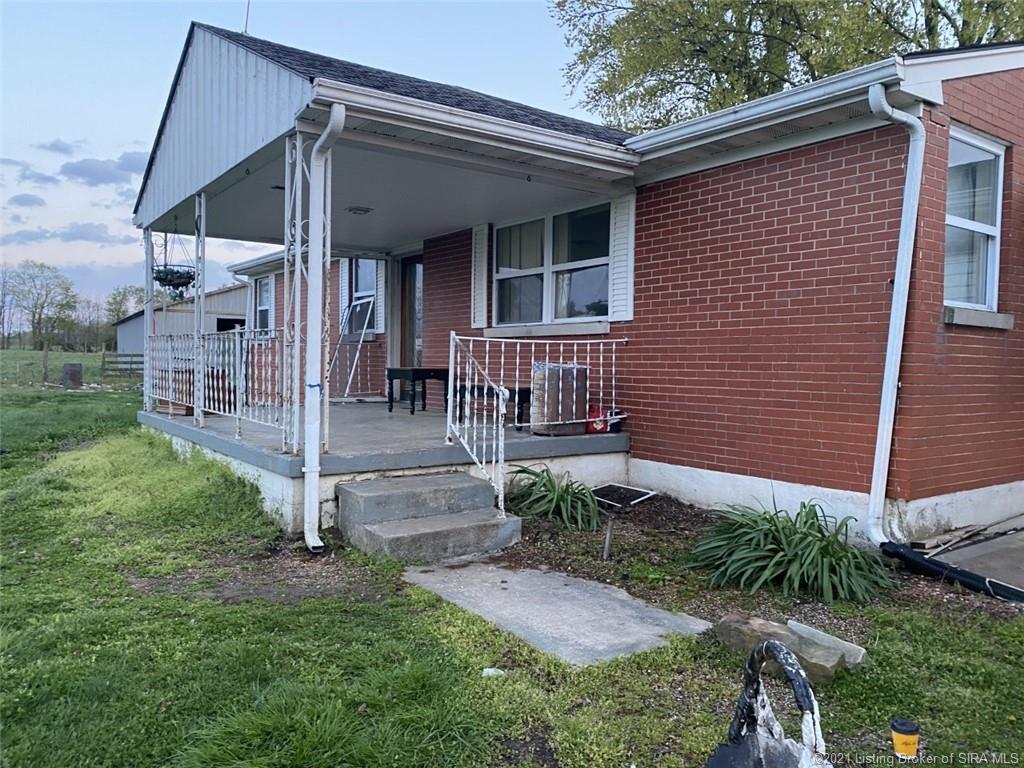 816 Graebe Road Charlestown, IN 47111 - Photo 2 of 8 Gallery Image 2