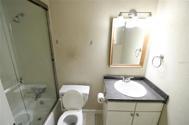 $1,800 | 507 Northwest 39th Road, Unit 159, Gainesville, FL 32607