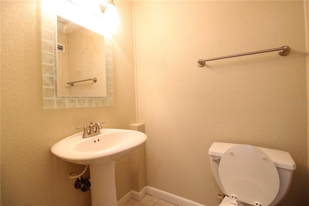 507 Northwest 39th Road, Unit 159 Gainesville, FL 32607 - Photo 6 of 23