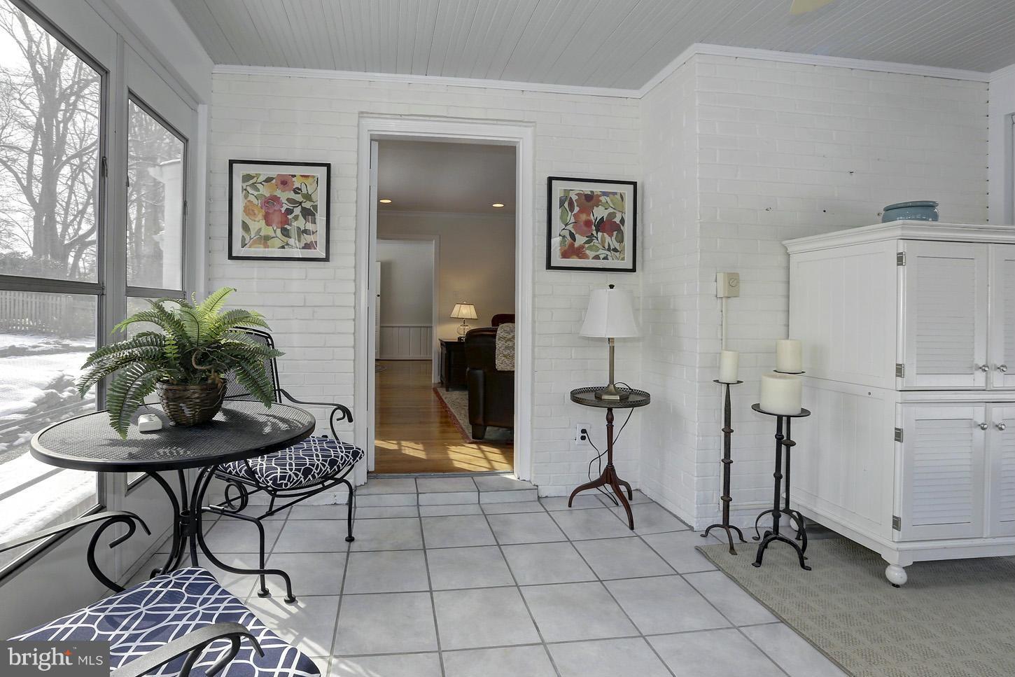 9633 Old Spring Road Kensington, MD 20895 - Photo 14 of 29 Interior (General)