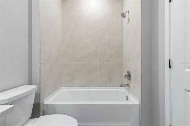 $2,450 | 21 Weymouth Lane, Palm Coast, FL 32164