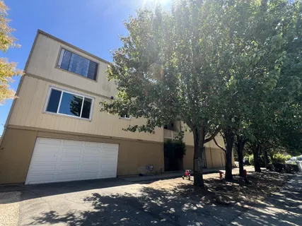 $3,850,000 | 211 Semicircular Road, Menlo Park, CA 94025
