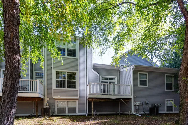 $2,500 | 1093 Fairways Boulevard, Troy, MI 48085