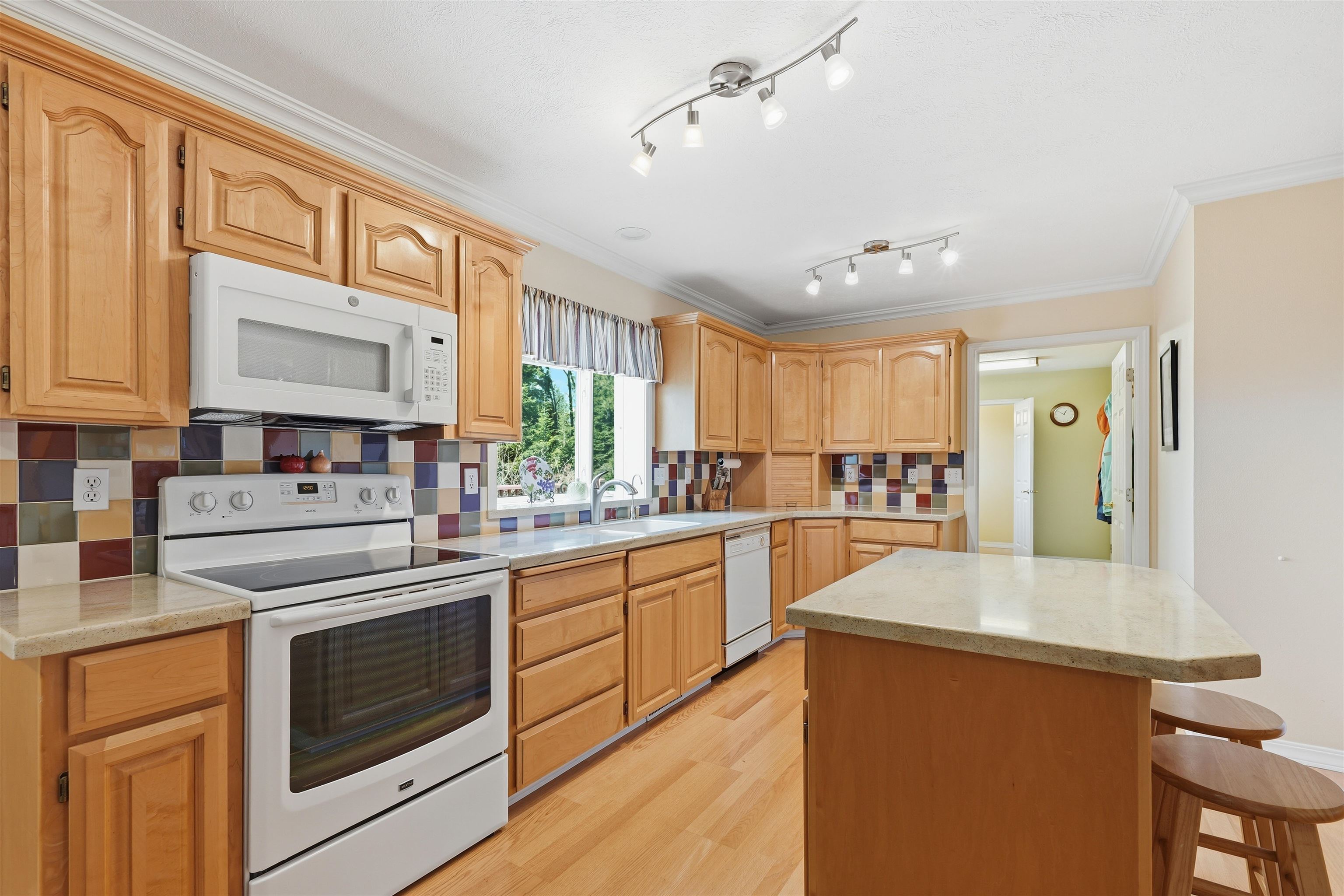 92 Fan Lake Road West Elk, WA 99009 - Photo 11 of 49