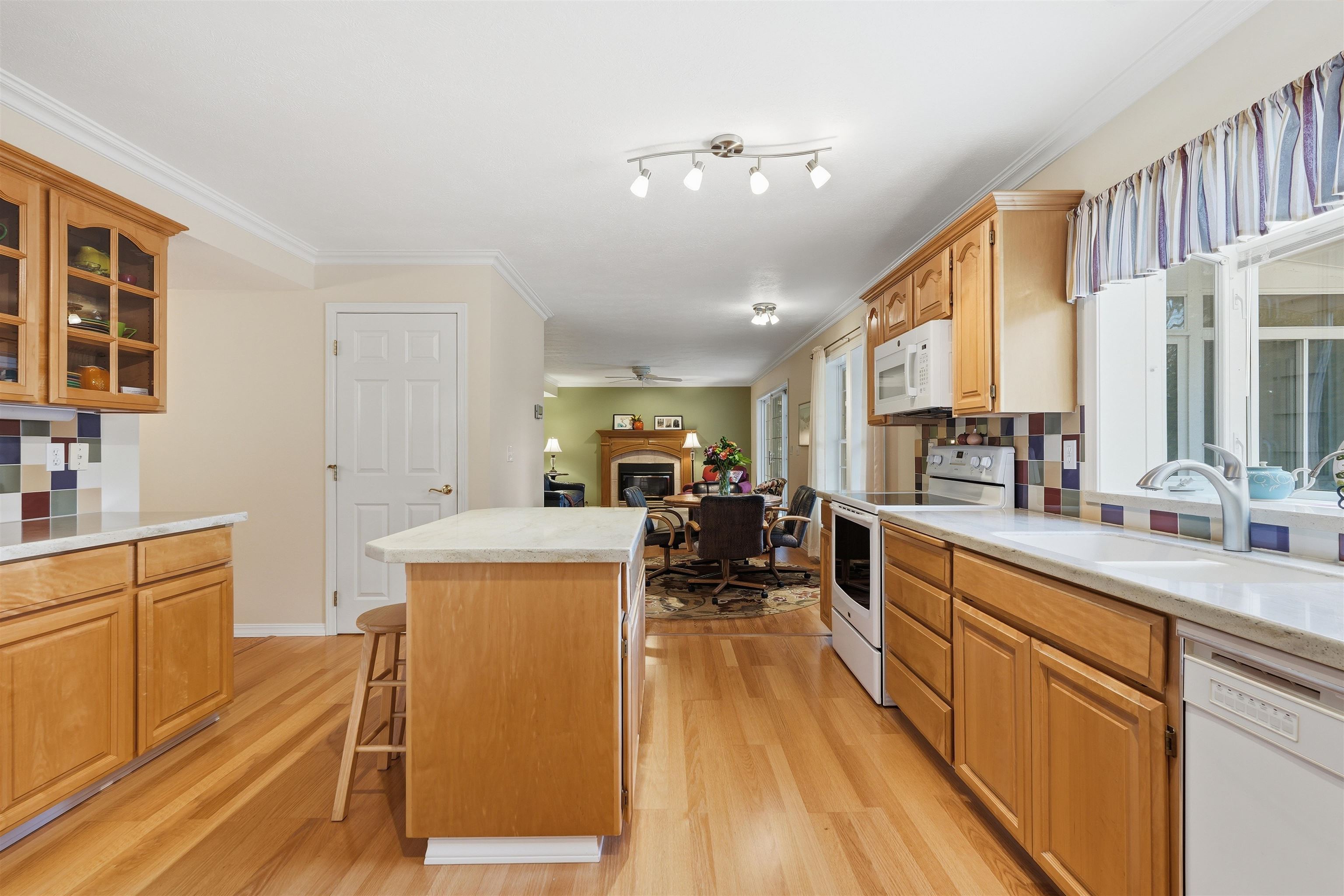 92 Fan Lake Road West Elk, WA 99009 - Photo 14 of 49