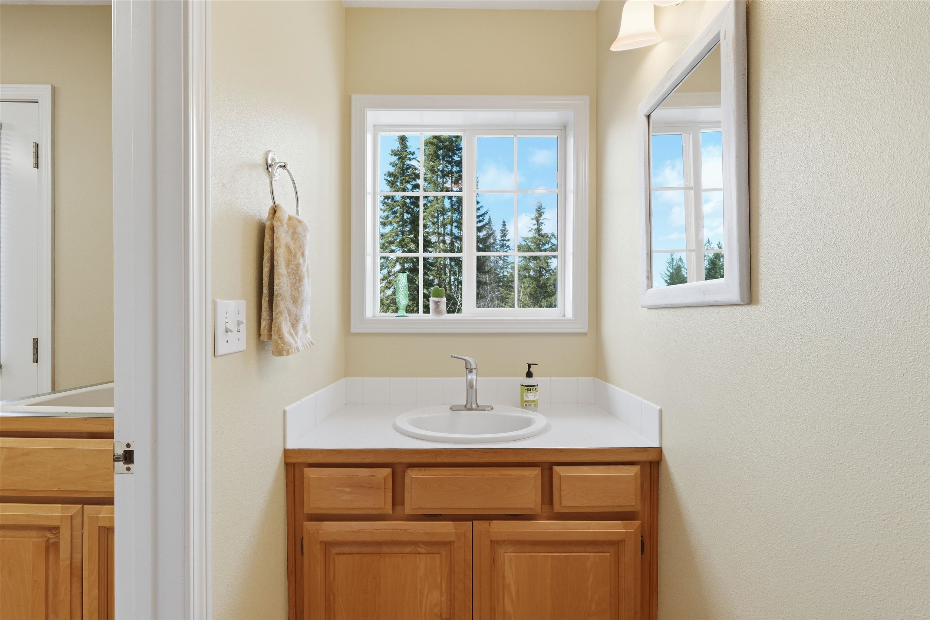 92 Fan Lake Road West Elk, WA 99009 - Photo 22 of 49