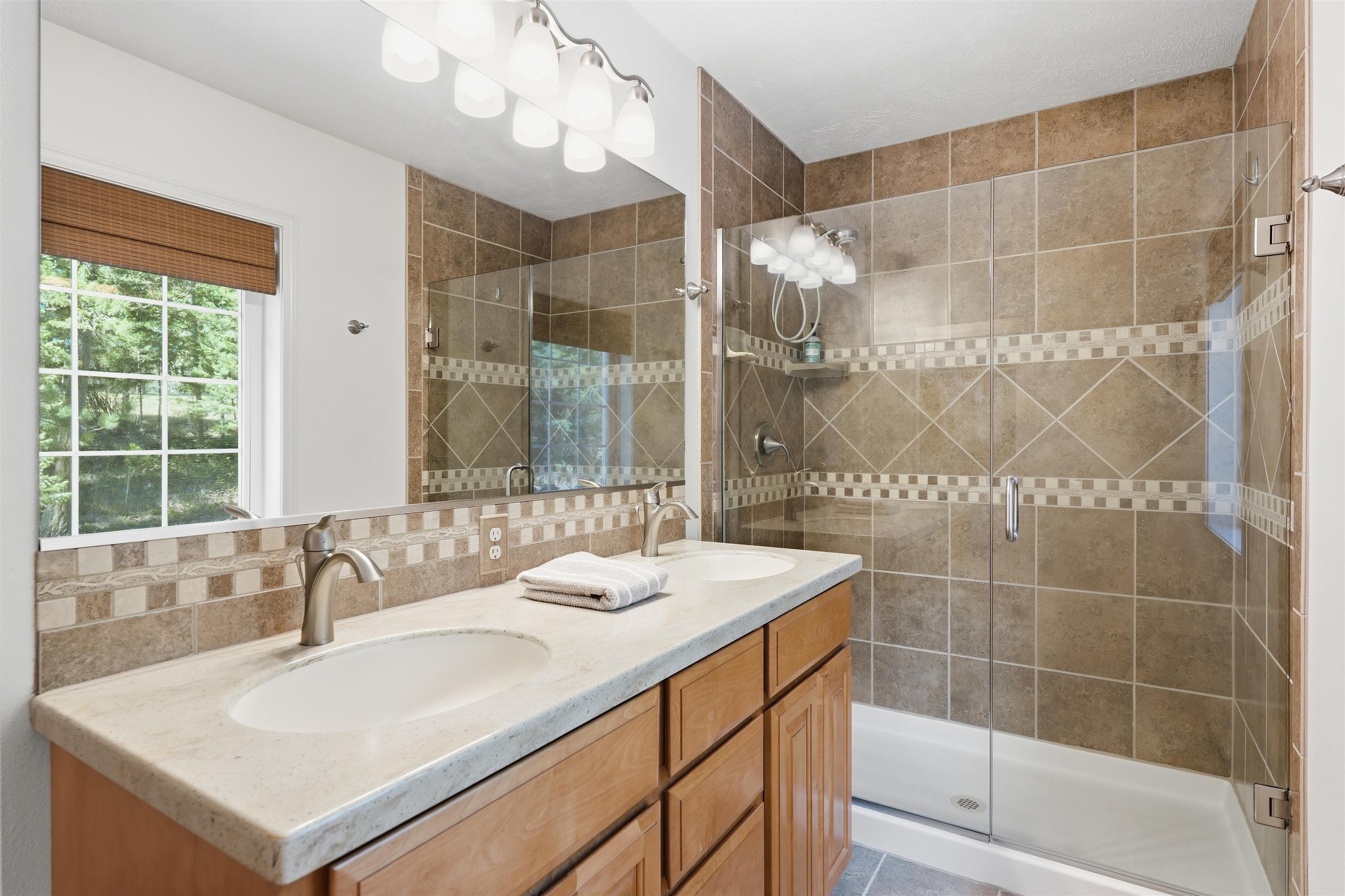 92 Fan Lake Road West Elk, WA 99009 - Photo 27 of 49