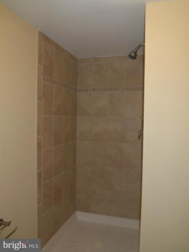6301 Rockhurst Road Bethesda, MD 20817 - Photo 14 of 28 Bath