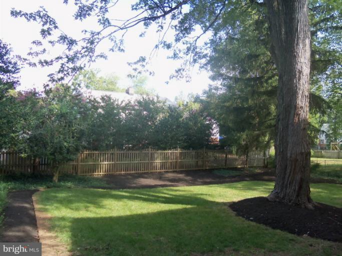 6301 Rockhurst Road Bethesda, MD 20817 - Photo 17 of 28 Exterior (Rear)