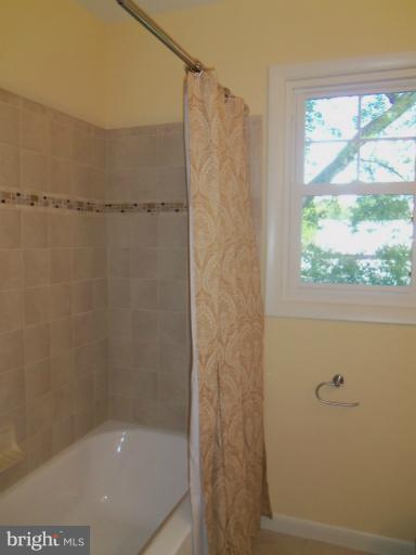 6301 Rockhurst Road Bethesda, MD 20817 - Photo 5 of 28 Bath