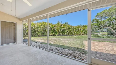 $539,500 | 5698 Country Walk Lane, Sarasota, FL 34233