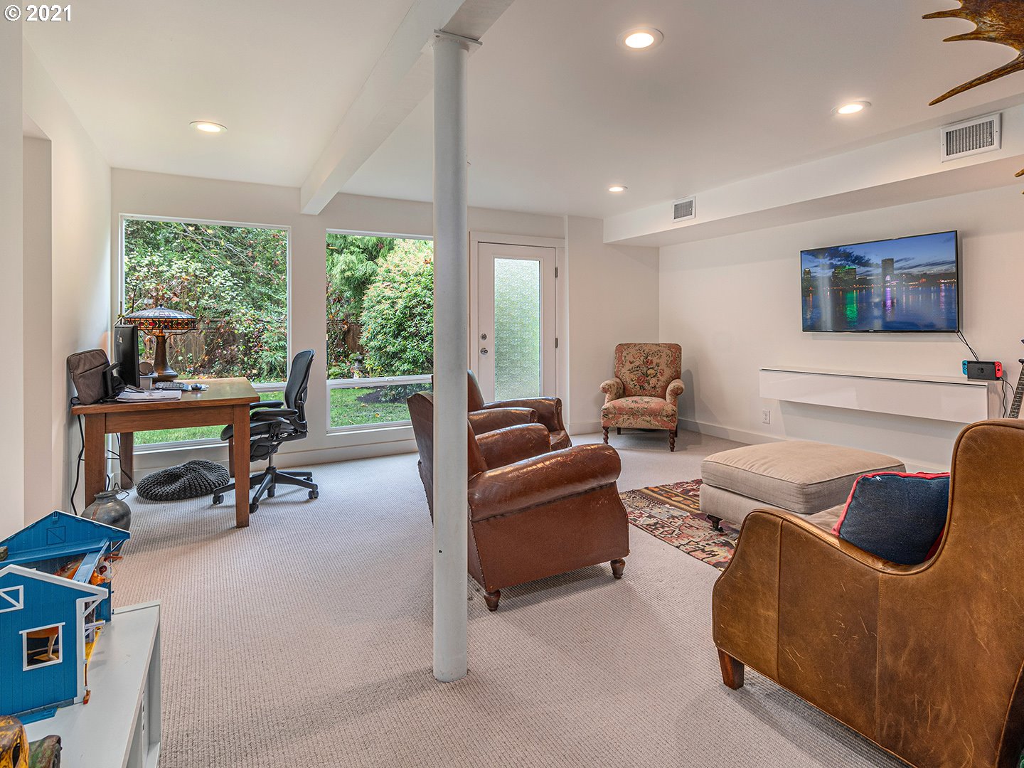 920 Southwest York Road Lake Oswego, OR 97034 - Photo 16 of 30