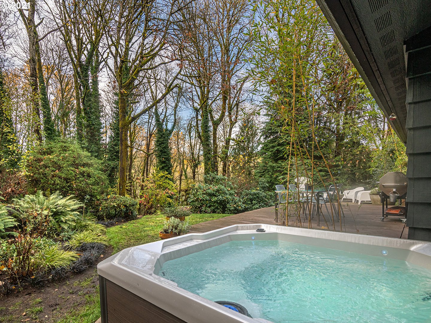 920 Southwest York Road Lake Oswego, OR 97034 - Photo 24 of 30