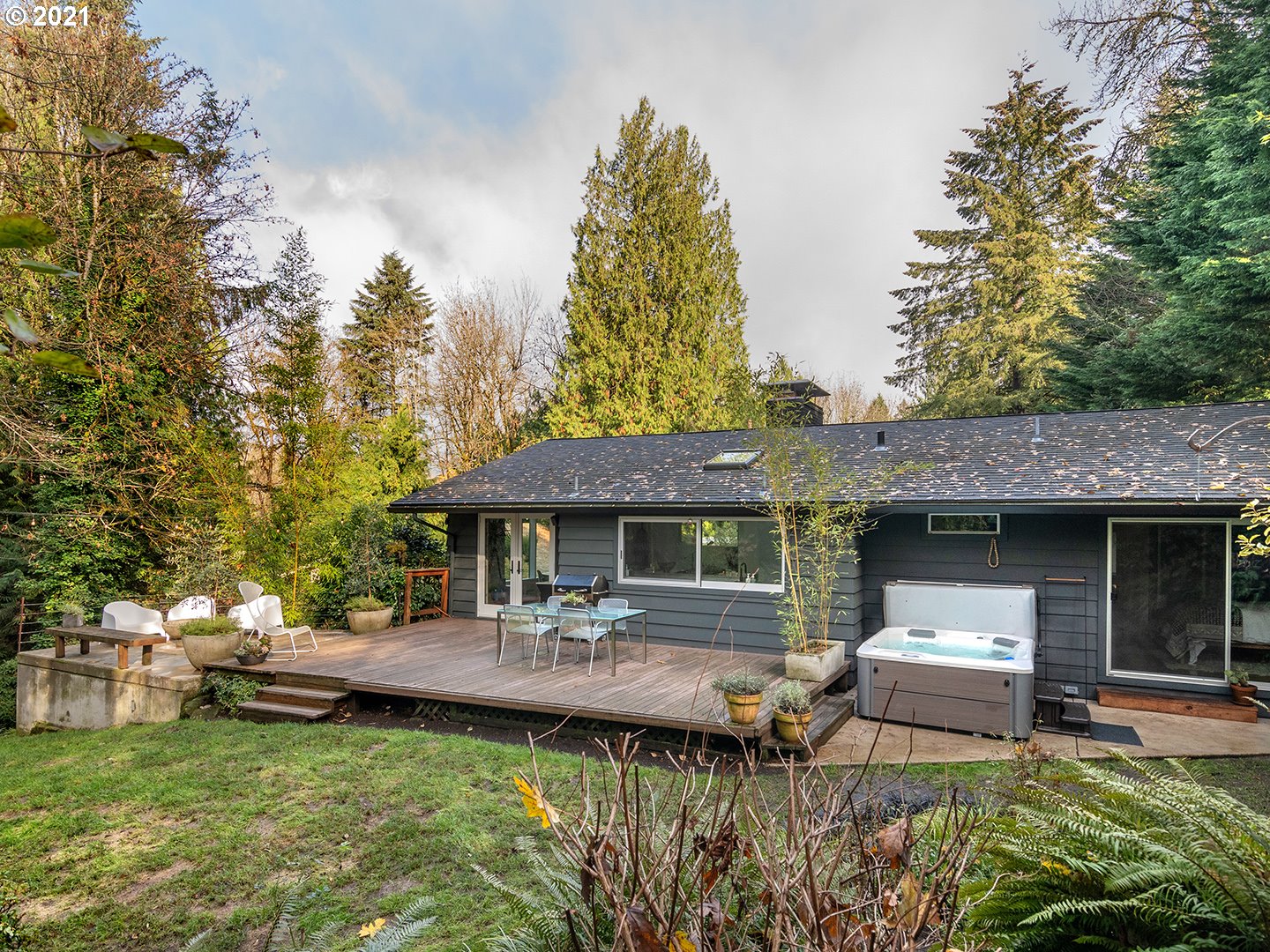 920 Southwest York Road Lake Oswego, OR 97034 - Photo 25 of 30