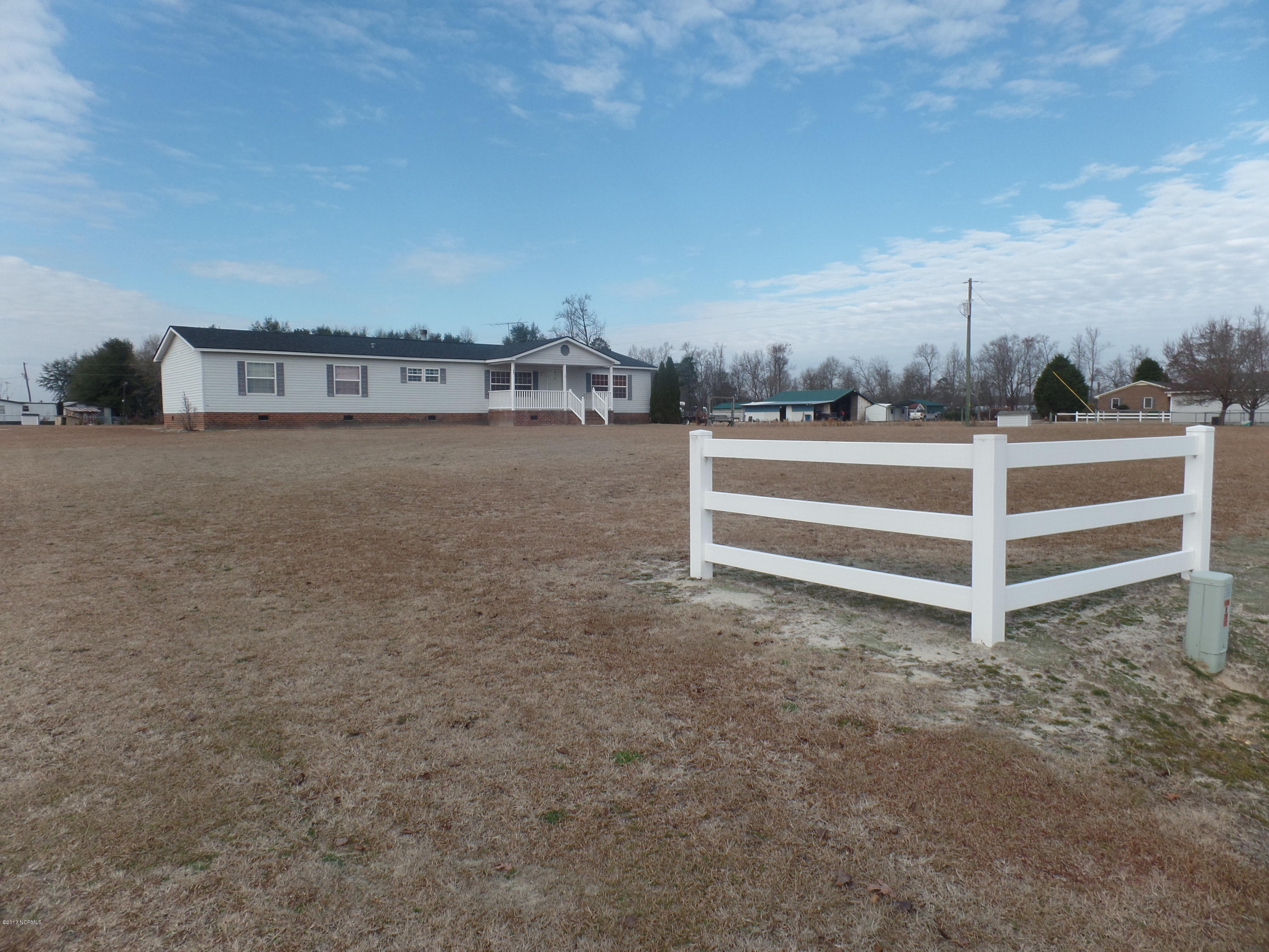 475 Microwave Tower Road Roseboro, NC 28382 - Photo 2 of 24 SAM_2690
