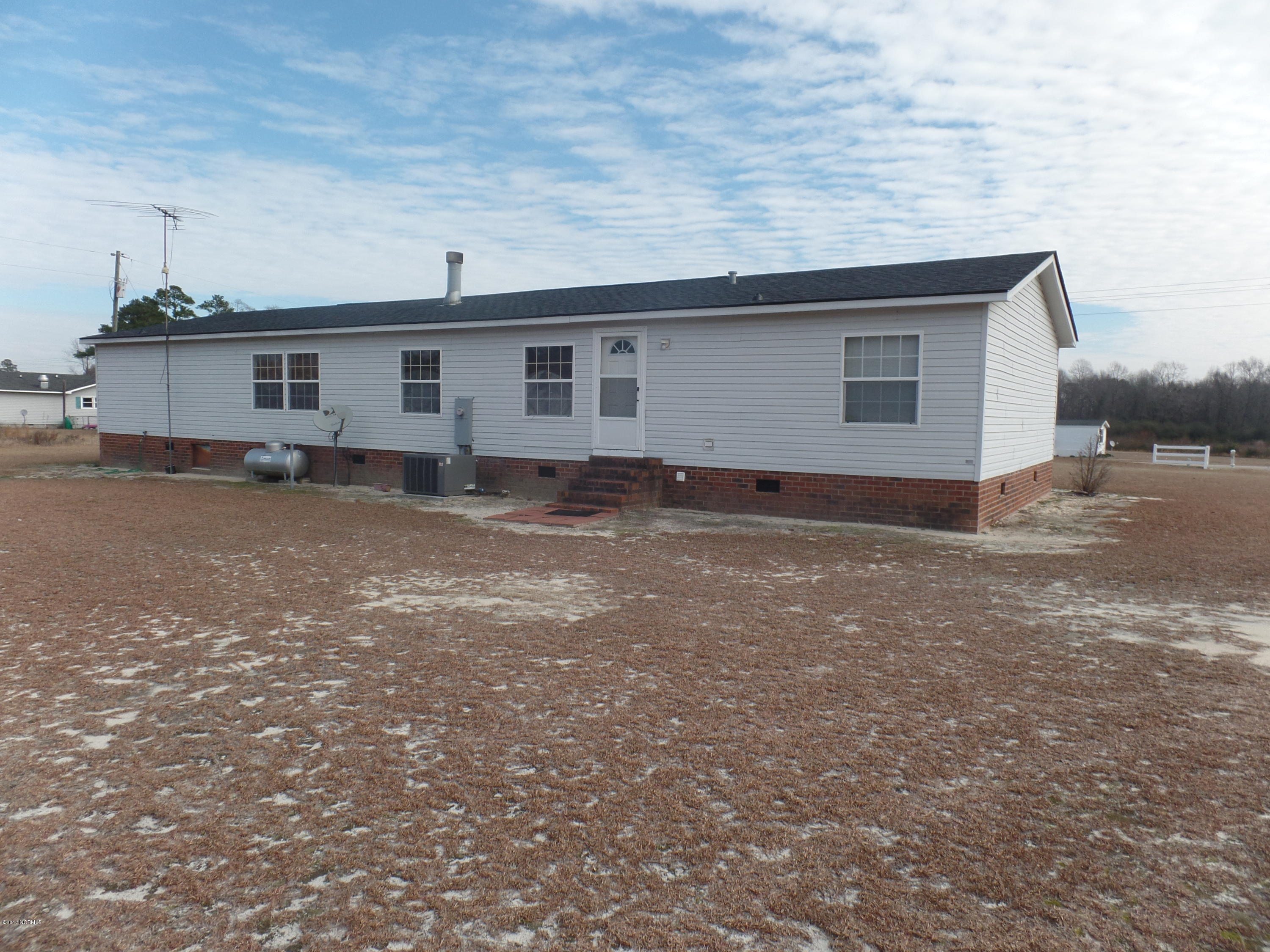 475 Microwave Tower Road Roseboro, NC 28382 - Photo 6 of 24 SAM_2694