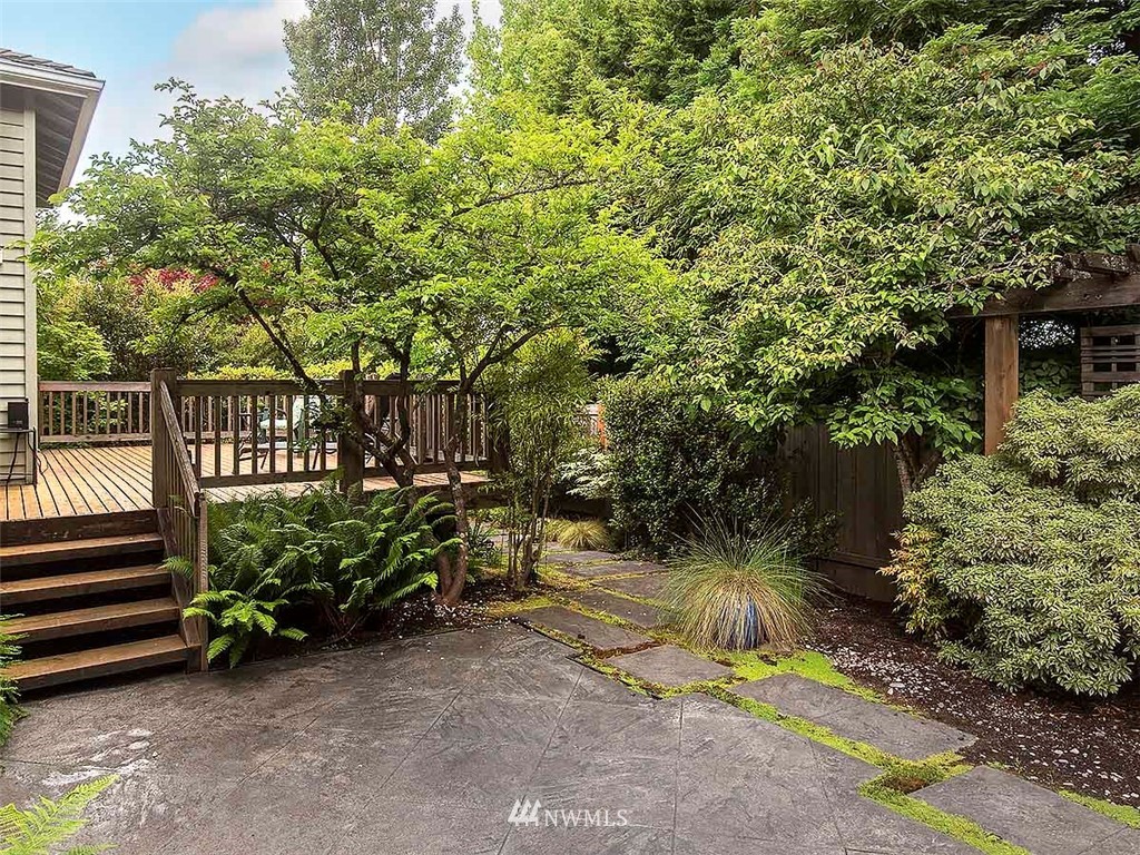 2013 237th Place Southeast Bothell, WA 98021 - Photo 37 of 39