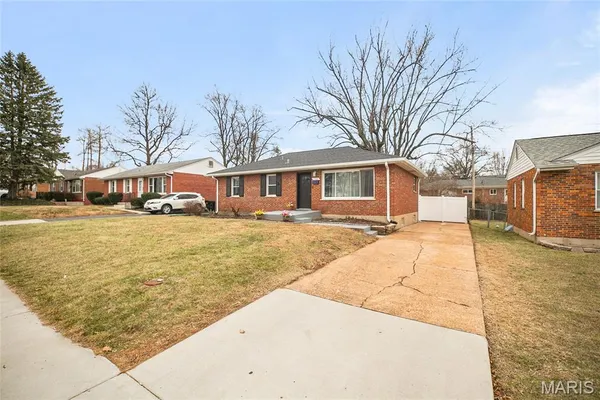 $289,000 | 11344 Manchester Road, Kirkwood, MO 63122