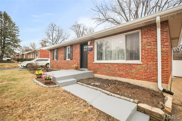 $289,000 | 11344 Manchester Road, Kirkwood, MO 63122