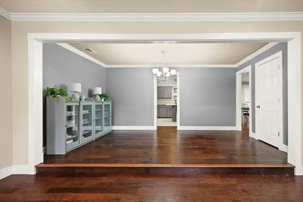 $3,900 | 2123 Wilson Drive, Arlington, TX 76011