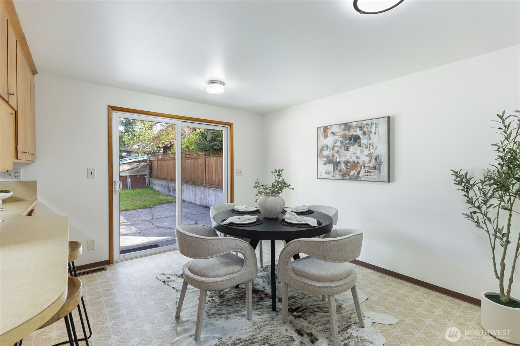 836 Southwest 128th Street Seattle, WA 98146 - Photo 10 of 39 Gallery Image 10