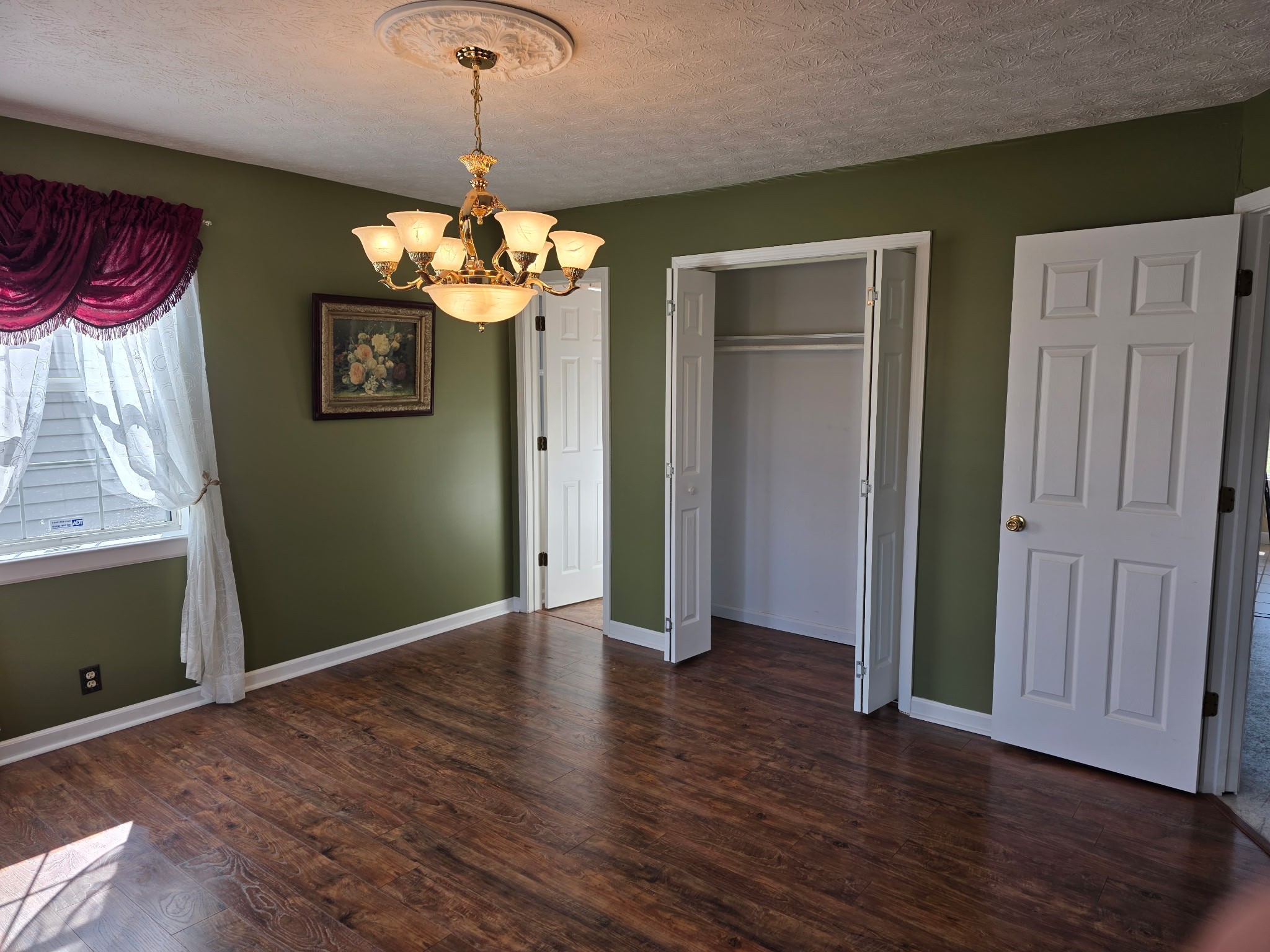 524 Willie Jarvis Road Sparta, TN 38583 - Photo 18 of 64 a view of an entryway with wooden floor