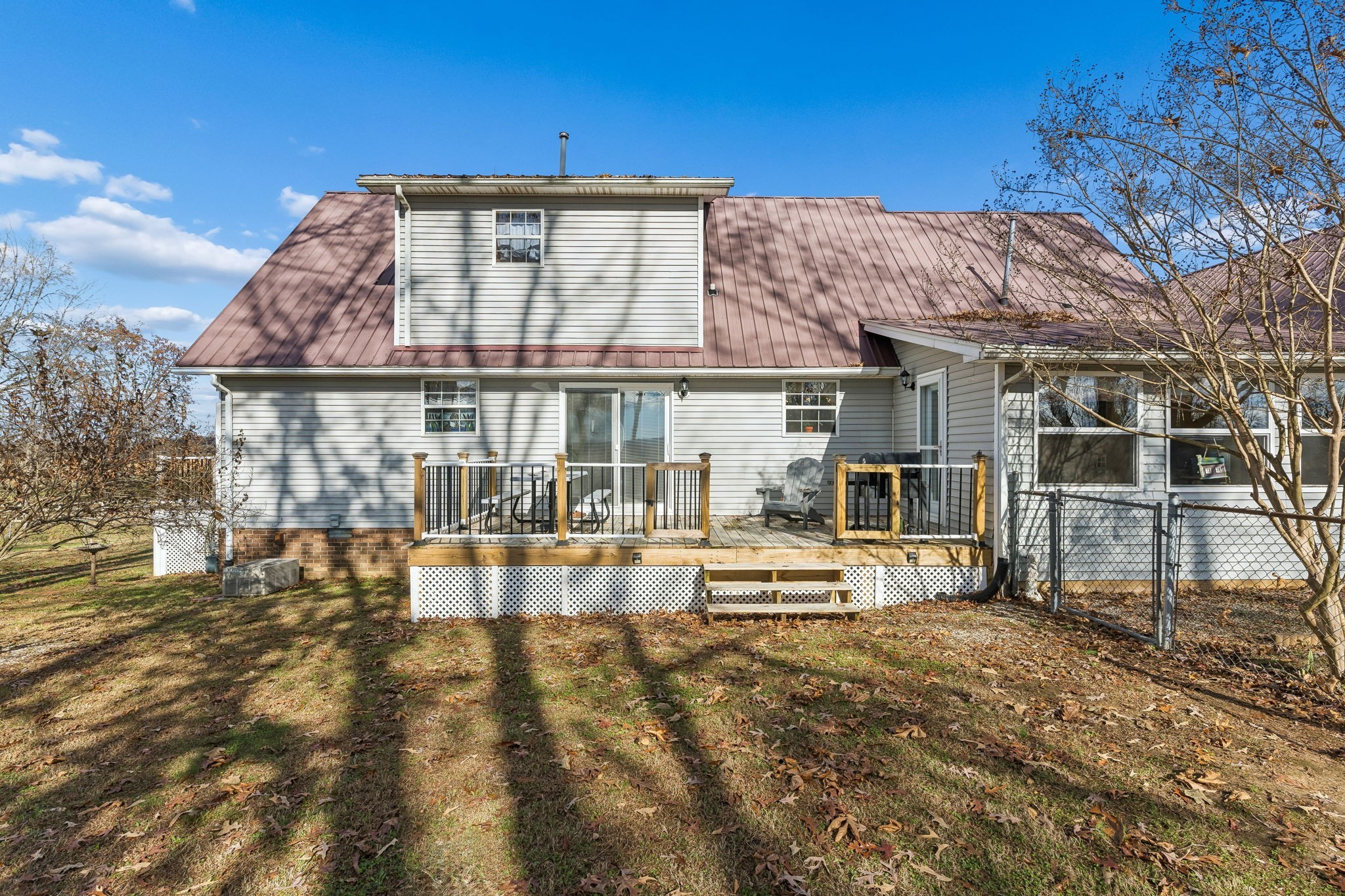 524 Willie Jarvis Road Sparta, TN 38583 - Photo 39 of 64 a front view of a house with a yard