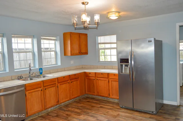 $139,000 | 194 Hoxie Street, Biloxi, MS 39530