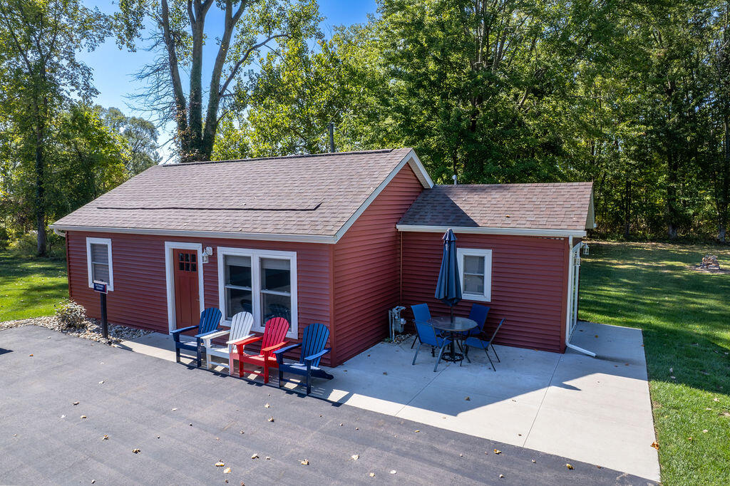 5568 Paw Paw Lake Road Coloma, MI 49038 - Photo 17 of 49 5566PawPawLakeRd-2