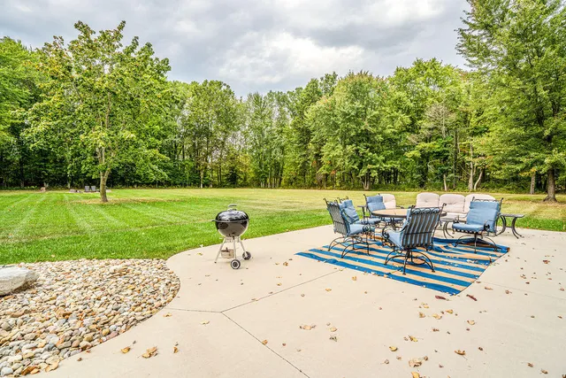 $847,000 | 5568 Paw Paw Lake Road, Coloma, MI 49038