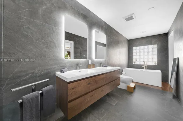 $14,600 | 620 Southwest 22nd Road, Miami, FL 33129