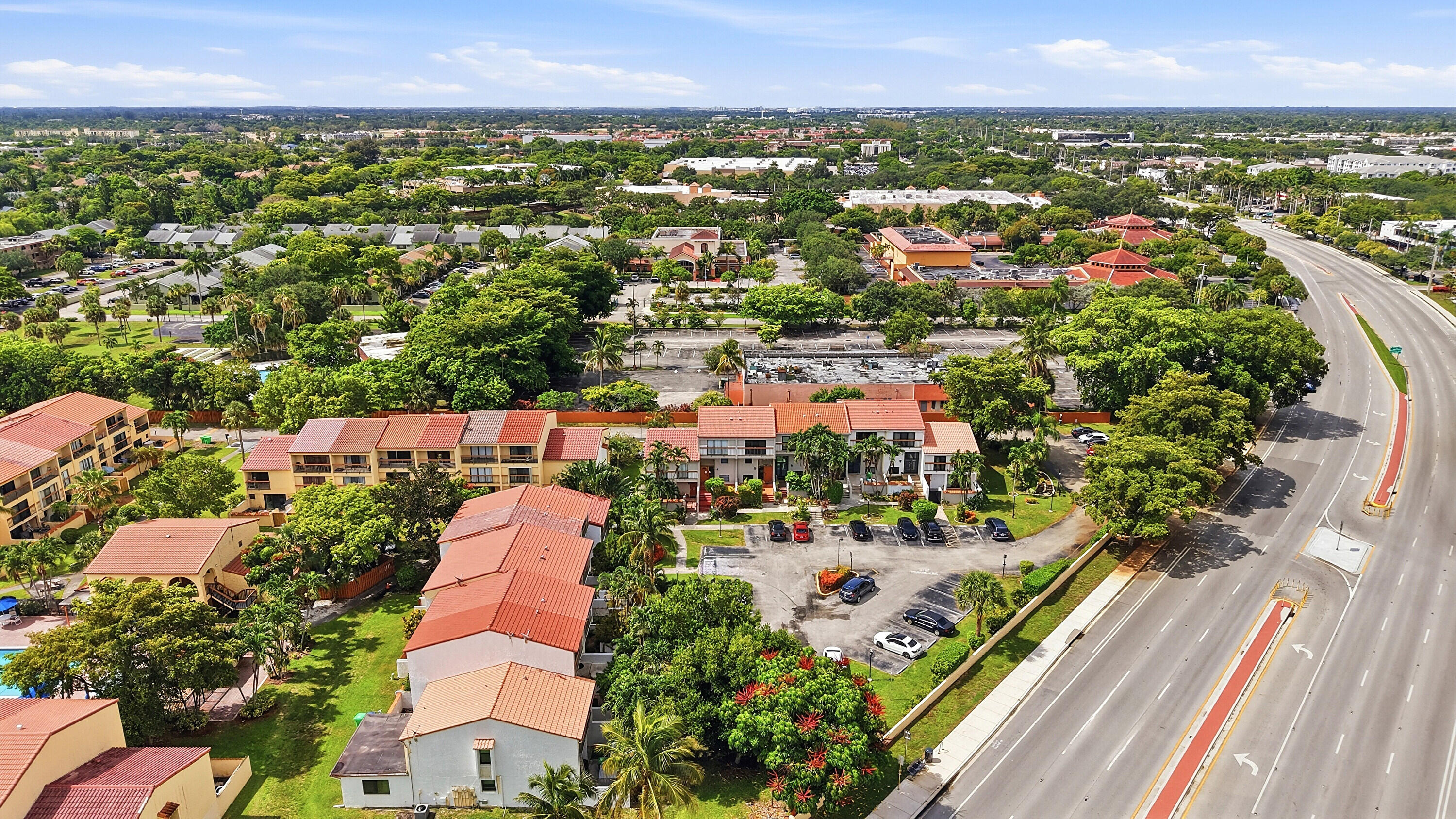 4012 Del Rio Way Sunrise, FL 33351 - Photo 42 of 64 40_dji_20260702225827_0109_d