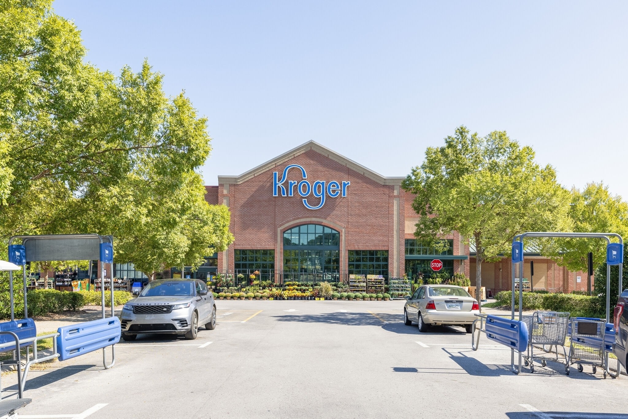 2000 Erwin Street Franklin, TN 37064 - Photo 60 of 97 a front view of a house with sitting area