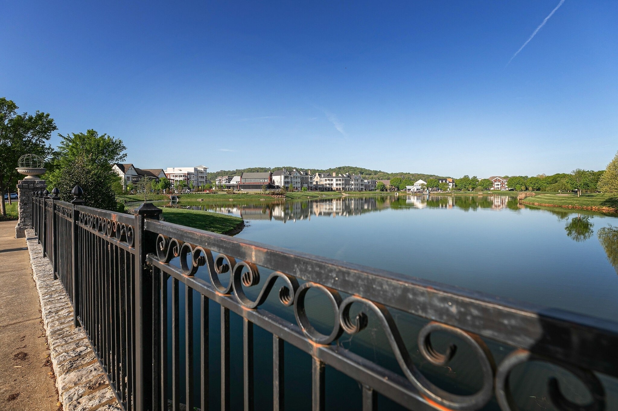 2000 Erwin Street Franklin, TN 37064 - Photo 83 of 97 a view of a city and lake