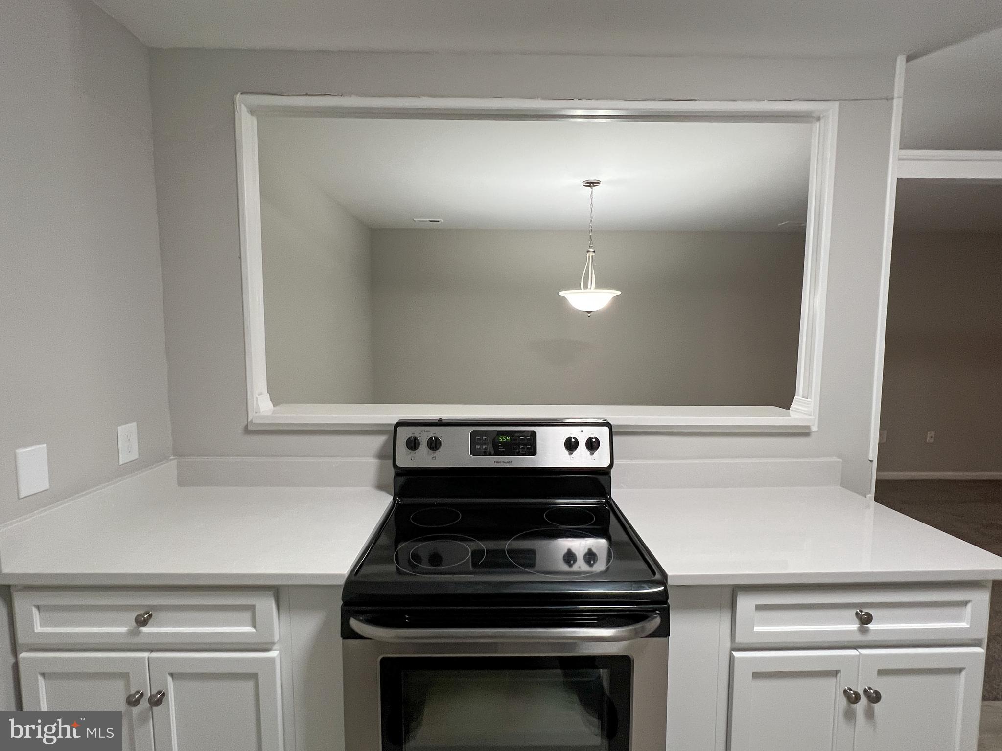 15015 Haslemere Court Silver Spring, MD 20906 - Photo 18 of 60 Kitchen
