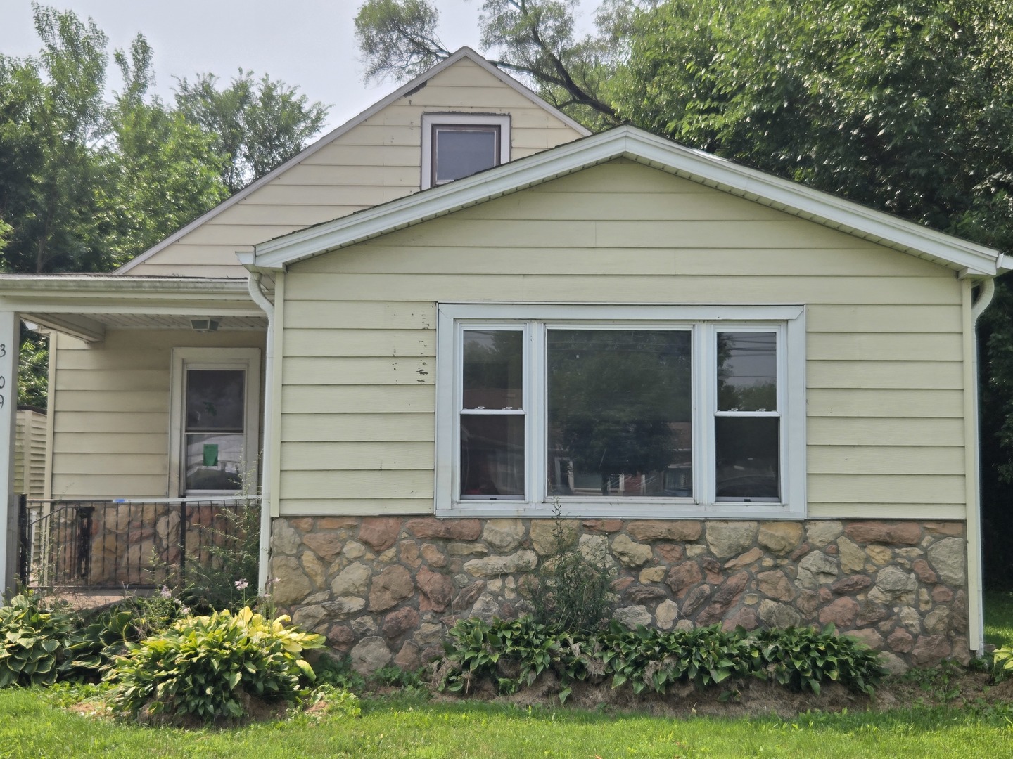 3609 Sunset Avenue Markham, IL 60428 - Photo 3 of 17