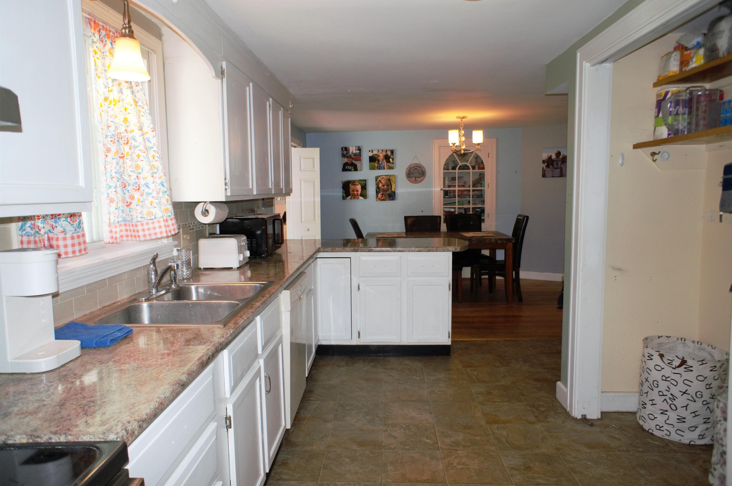 51 Kaler Road South Portland, ME 04106 - Photo 6 of 39 19