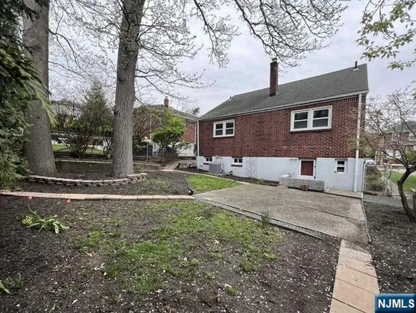 $3,650 | 232 Warwick Avenue, Fort Lee, NJ 07024