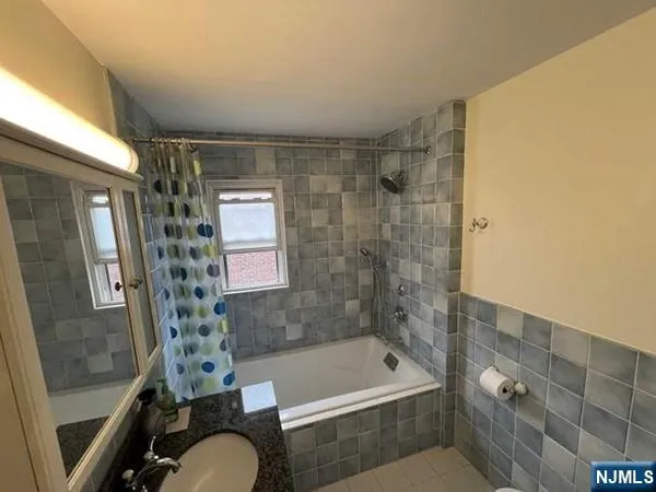 $3,650 | 232 Warwick Avenue, Fort Lee, NJ 07024