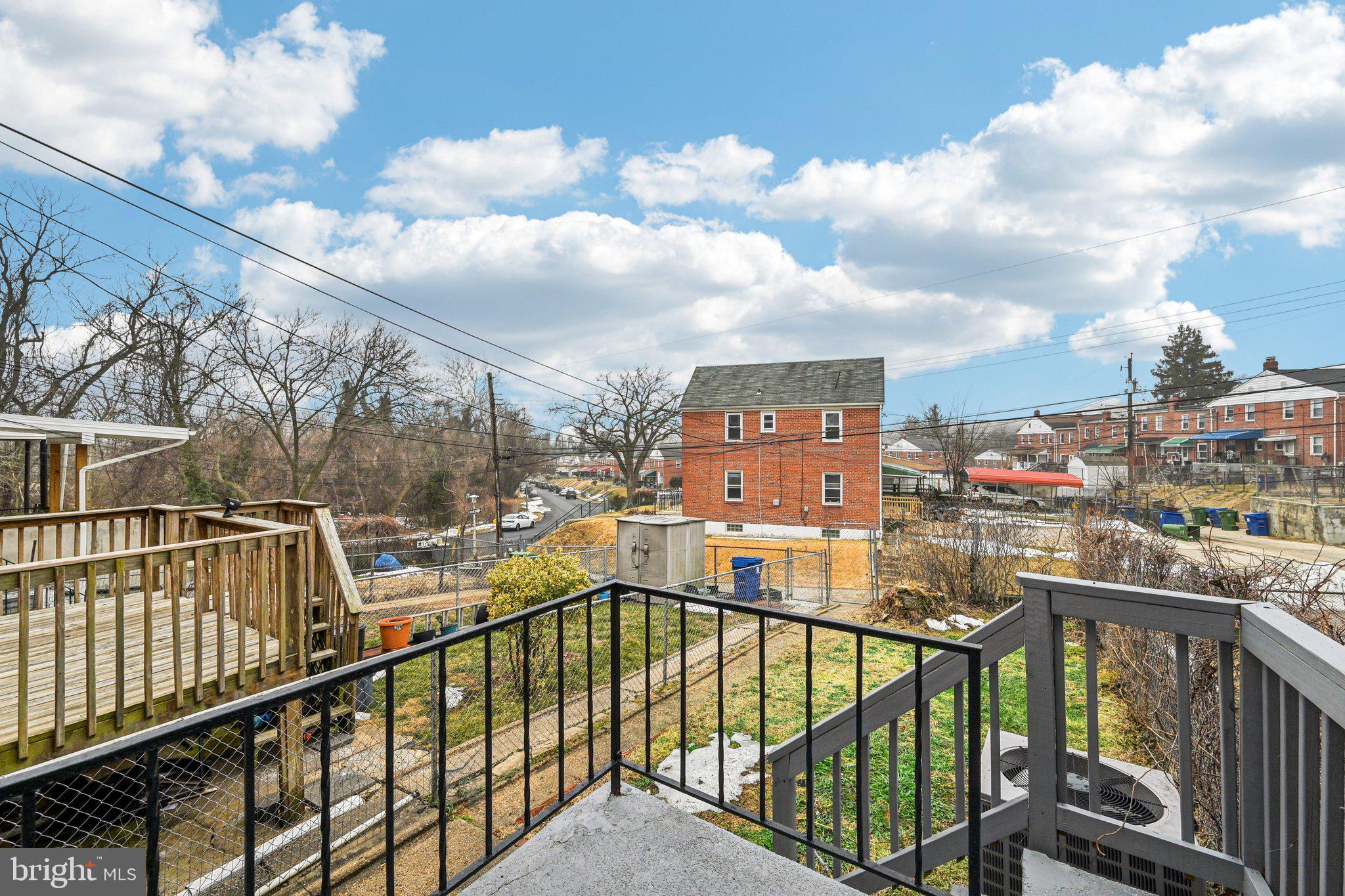 38 Upmanor Road Baltimore, MD 21229 - Photo 33 of 35 a view of a balcony with yard