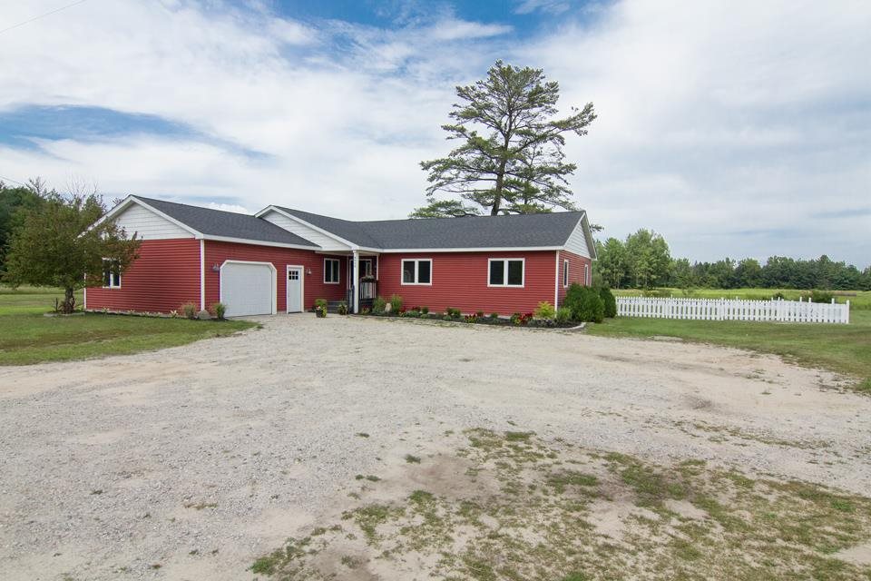 4838 West Barden Road Coleman, MI 48618 - Photo 2 of 24 1891972-1.JPG