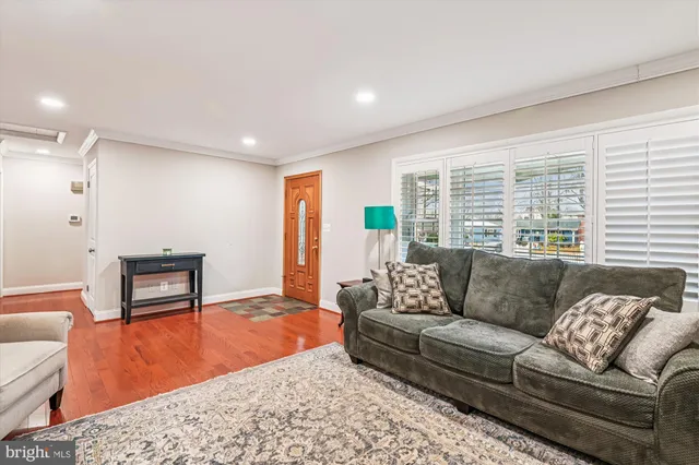 $529,900 | 6246 Woodland Road, Linthicum Heights, MD 21090