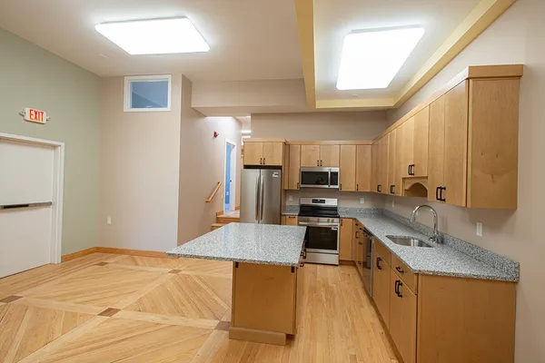 $2,650 | 140 Main Street, Unit 3, Northampton, MA 01060