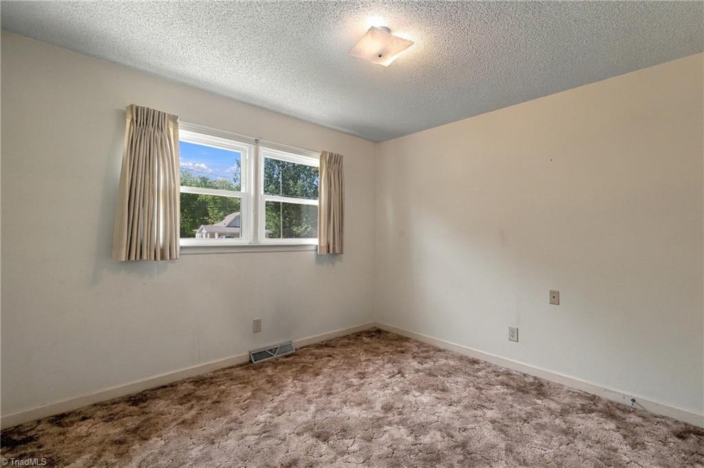 5131 Old Rural Hall Road Winston-Salem, NC 27105 - Photo 22 of 30 Gallery Image 22