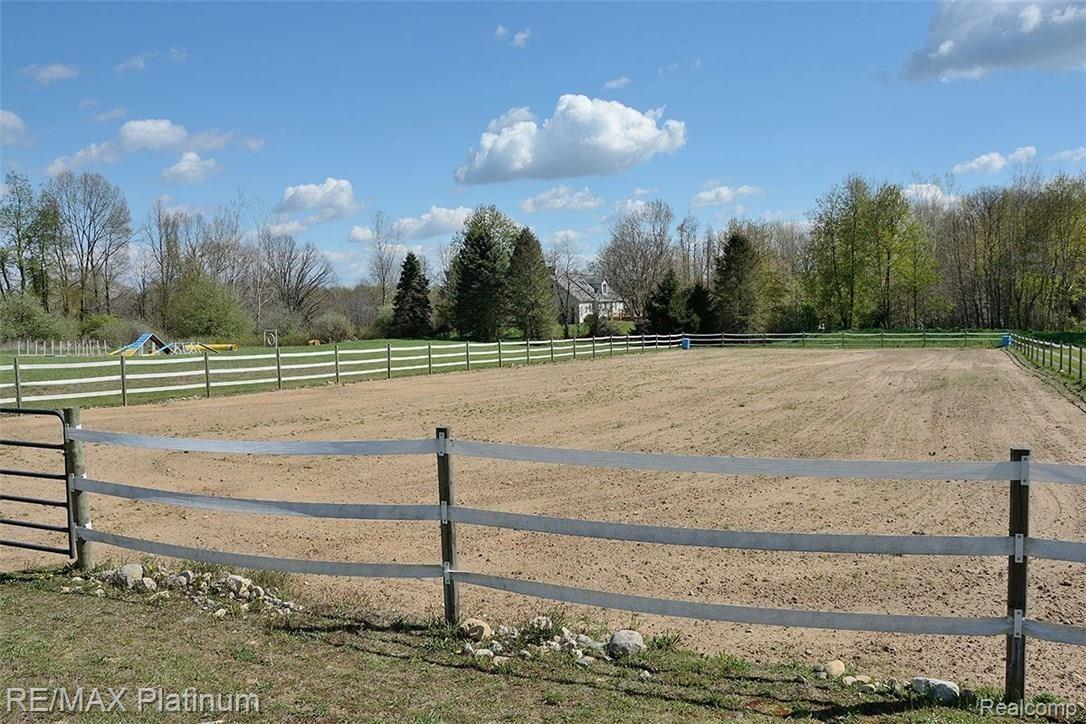 6360 North Owosso Road Fowlerville, MI 48836 - Photo 24 of 25 DSC_3449.JPG